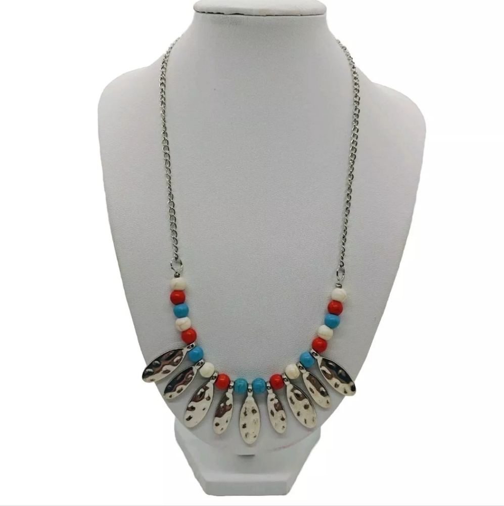 Women's Necklace Western Style Bib Hammered Pendants Red Blue White Silver Tone